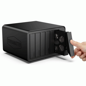 Alternative view of TerraMaster f6-424